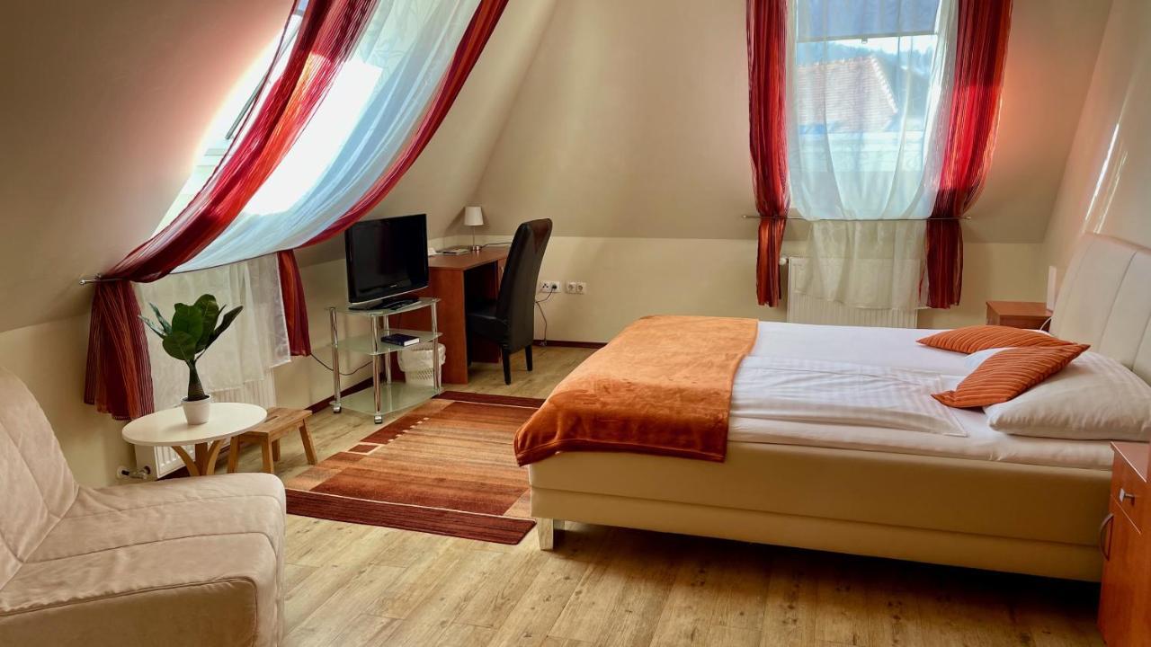 Goesser Bachgasslhof -- Bed And Breakfast -- Apartments Leoben  Buitenkant foto