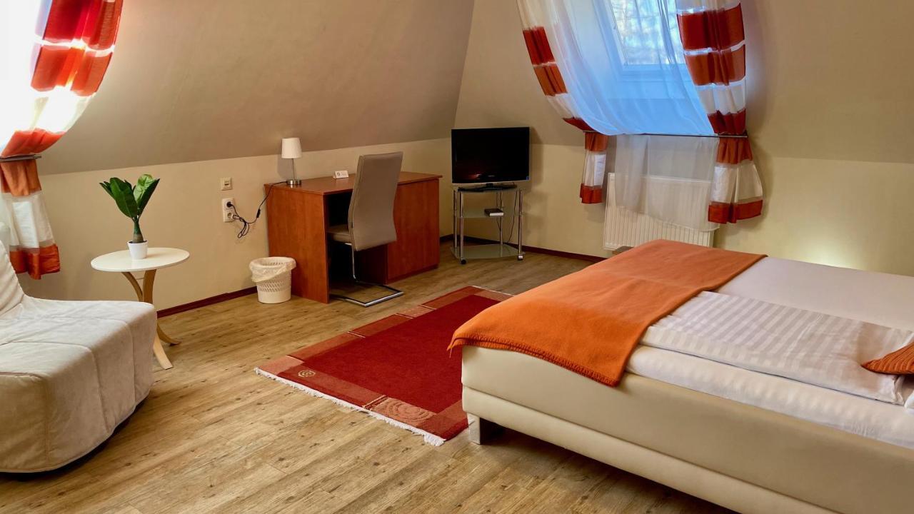 Goesser Bachgasslhof -- Bed And Breakfast -- Apartments Leoben  Buitenkant foto