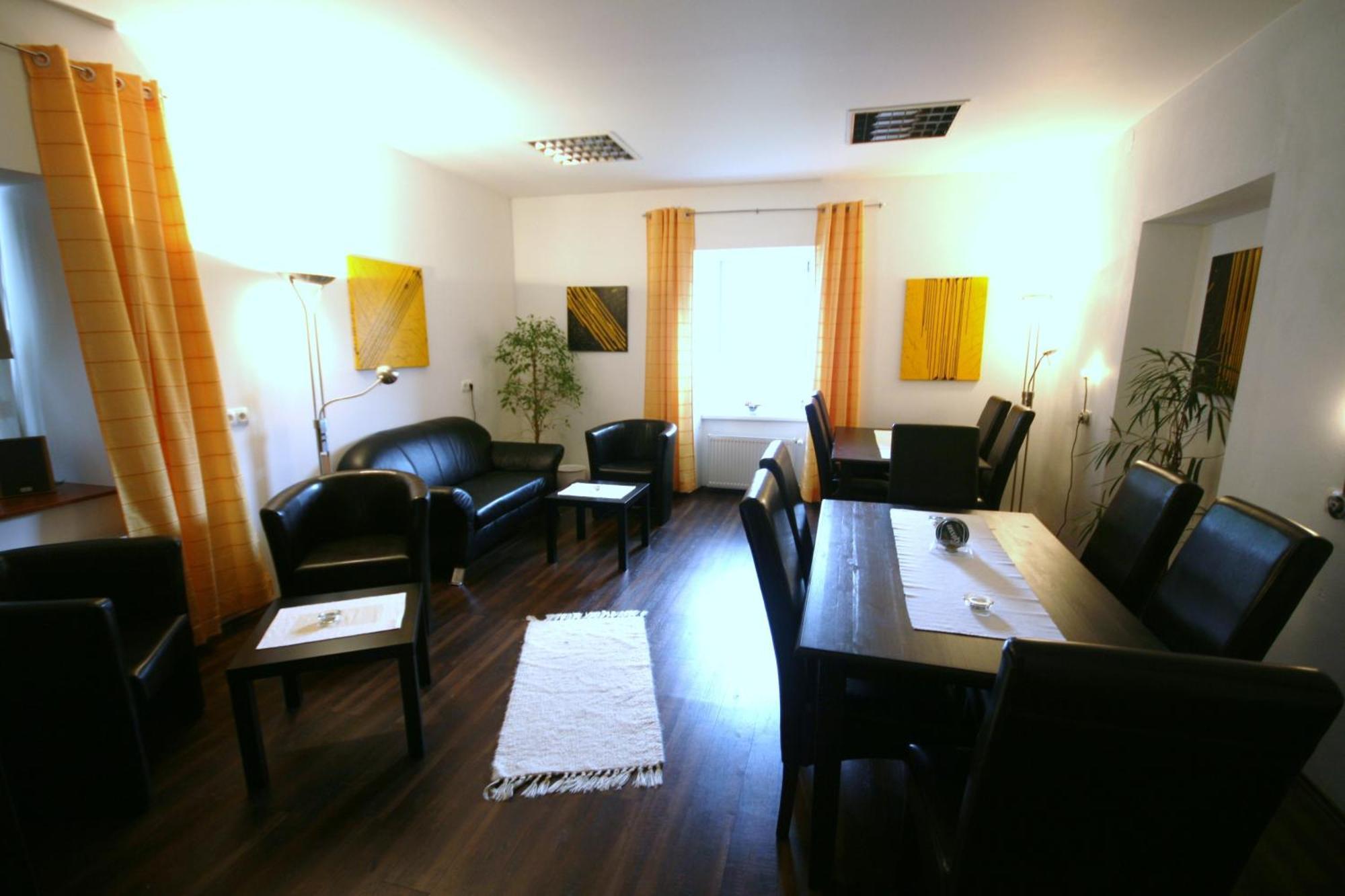Goesser Bachgasslhof -- Bed And Breakfast -- Apartments Leoben  Buitenkant foto