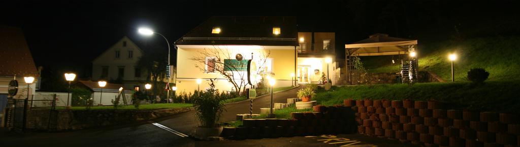 Goesser Bachgasslhof -- Bed And Breakfast -- Apartments Leoben  Buitenkant foto